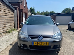 Volkswagen Golf - 1.6 FSI Comfortline
