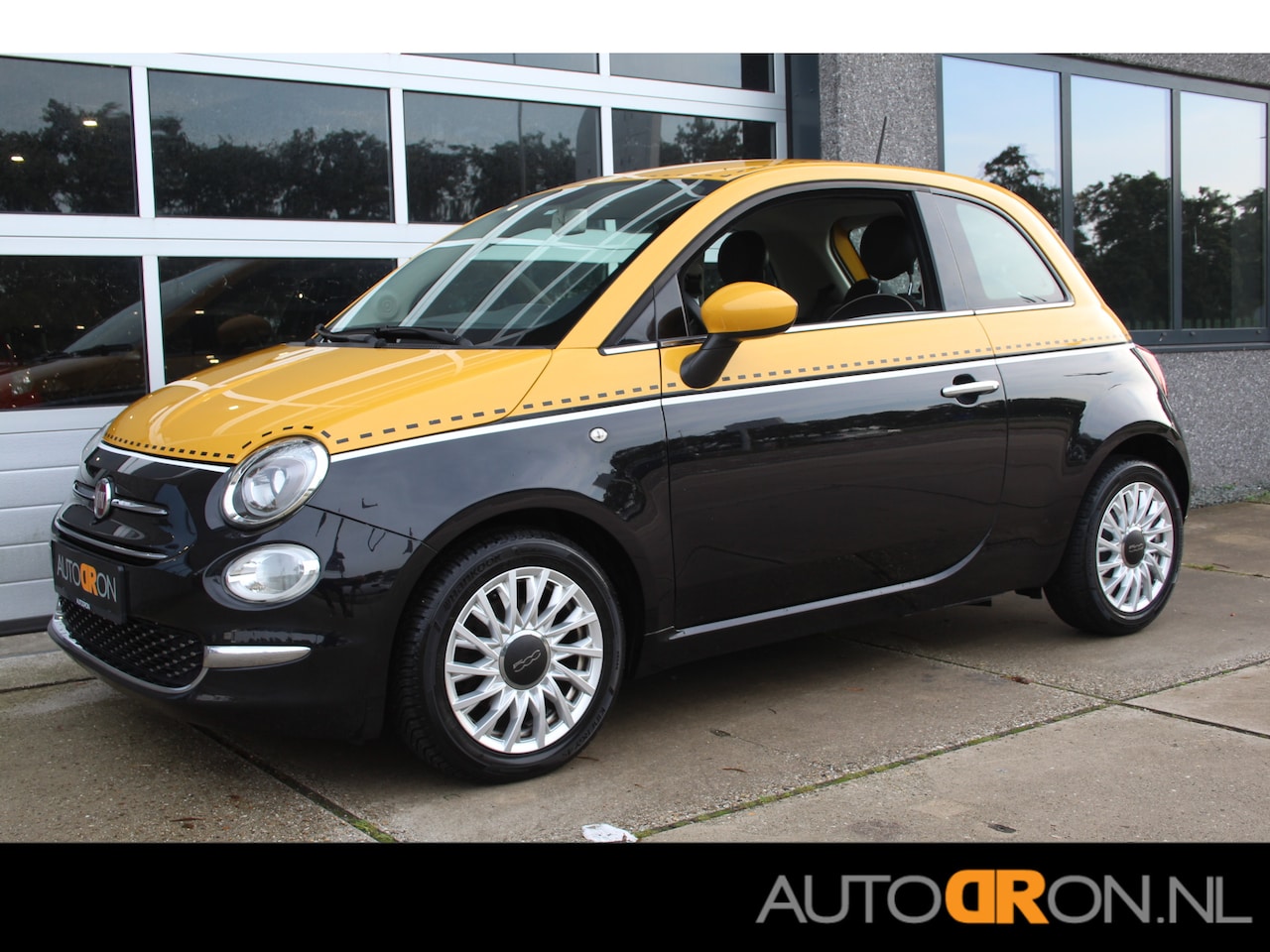 Fiat 500 - 0.9 TwinAir Turbo 80 Pk Lounge Bi Colore / Navigatie / Airco / LM - AutoWereld.nl