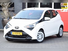 Toyota Aygo - 1.0 VVT-i x-play 2021 Navigatie Carplay 5x op Voorraad