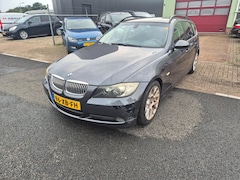 BMW 3-serie Touring - 325i 218pk 6bak High Executive Leer Navi