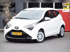 Toyota Aygo - 1.0 VVT-i x-play 2021 Navigatie Carplay 5x op Voorraad