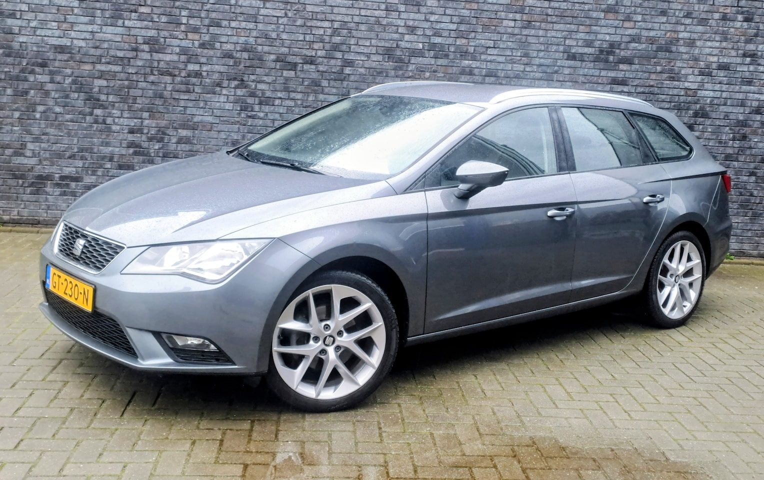 SEAT LEON ST
