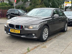 BMW 3-serie - 320i Executive Automaat Navi Cruise EXPORT