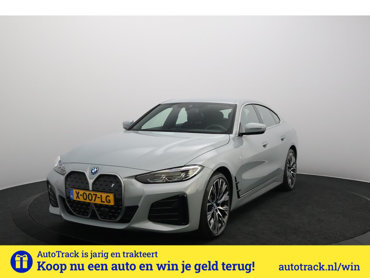 BMW i4 - eDrive40 84 kWh M-Sportpakket SOH 97,4% | Brooklyn Grau | Live Cockpit Plus | Leer - AutoWereld.nl
