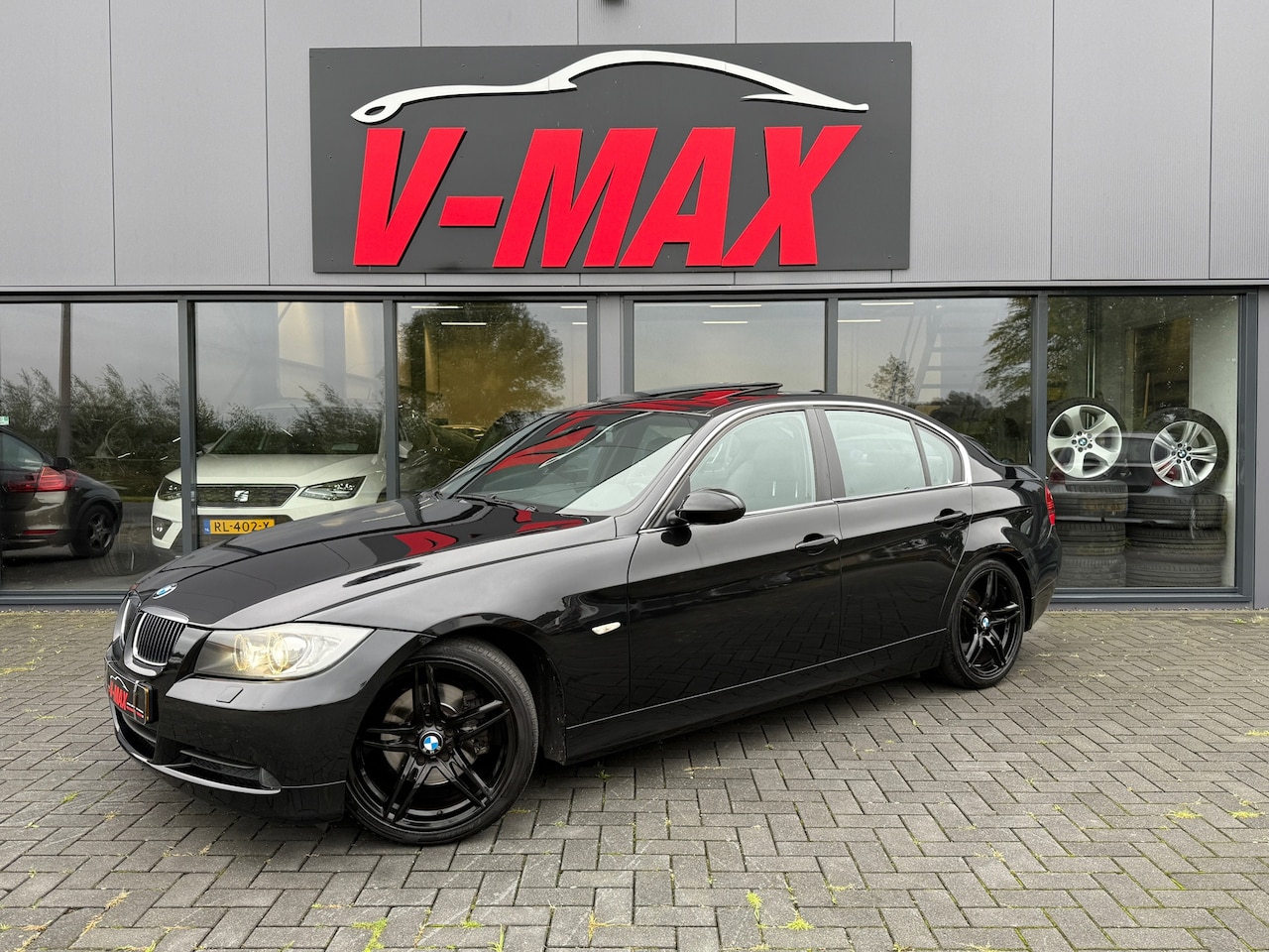 BMW 3-serie - 325i 3.0 AUT High Exec Dak Xenon NaviProf Leder Stoelvw - AutoWereld.nl