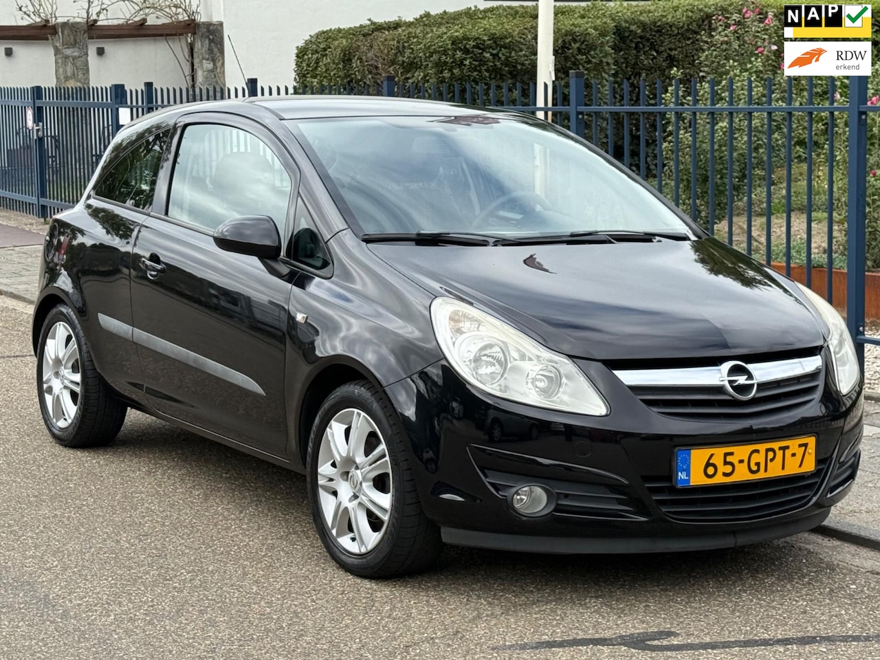 Opel Corsa - 3DR 1.4-16V Enjoy Cruise / CarPlay - AutoWereld.nl