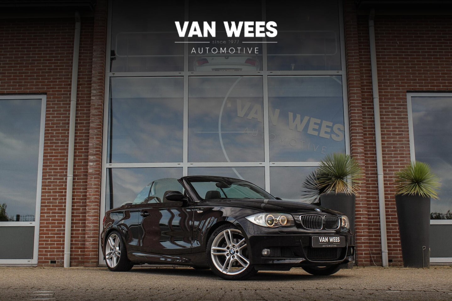 BMW 1-serie Cabrio - 118i E88 High Executive M-sport | M-pakket | Xenon | 18 inch | Cruise-control | Sportstoel - AutoWereld.nl