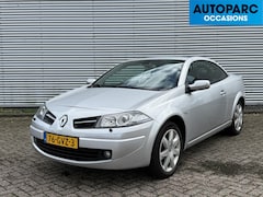 Renault Mégane coupé cabriolet - 2.0-16V Tech Line ZEER MOOIE, GOED ONDERHOUDEN EN NEDERLANDS GELEVERDE MET 71DKM NAP