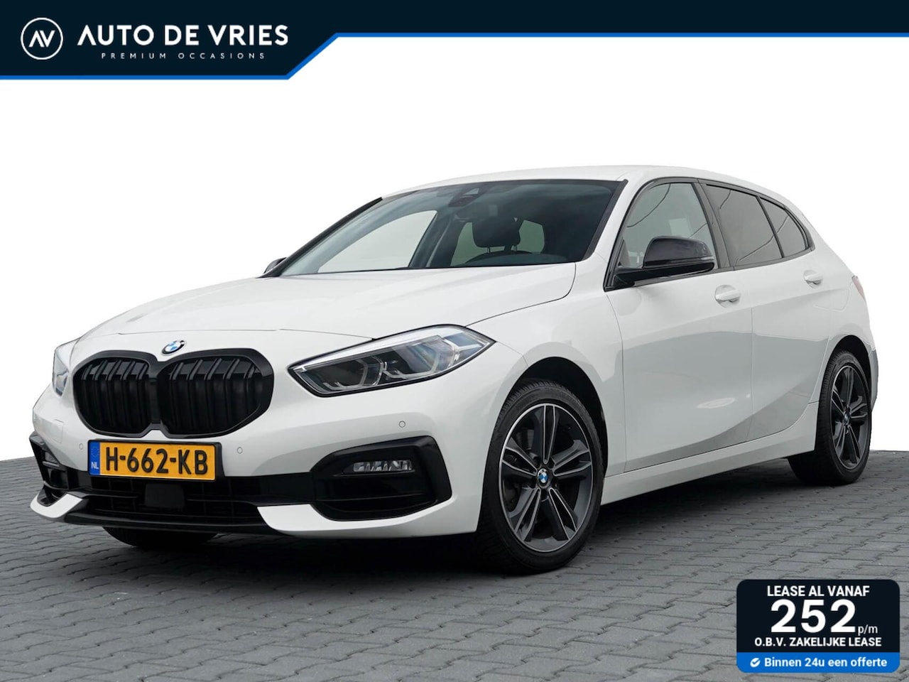 BMW 1-serie - 118i Automaat Executive Sport Edition | Navigatie | 2x PDC | Blackline - AutoWereld.nl
