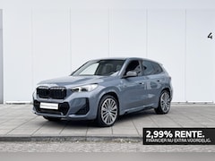 BMW iX1 - xDrive30 M-Sport Comfort Acces / Stuurwielrand Verwarming / Stoelverwarming / Getinte Rame