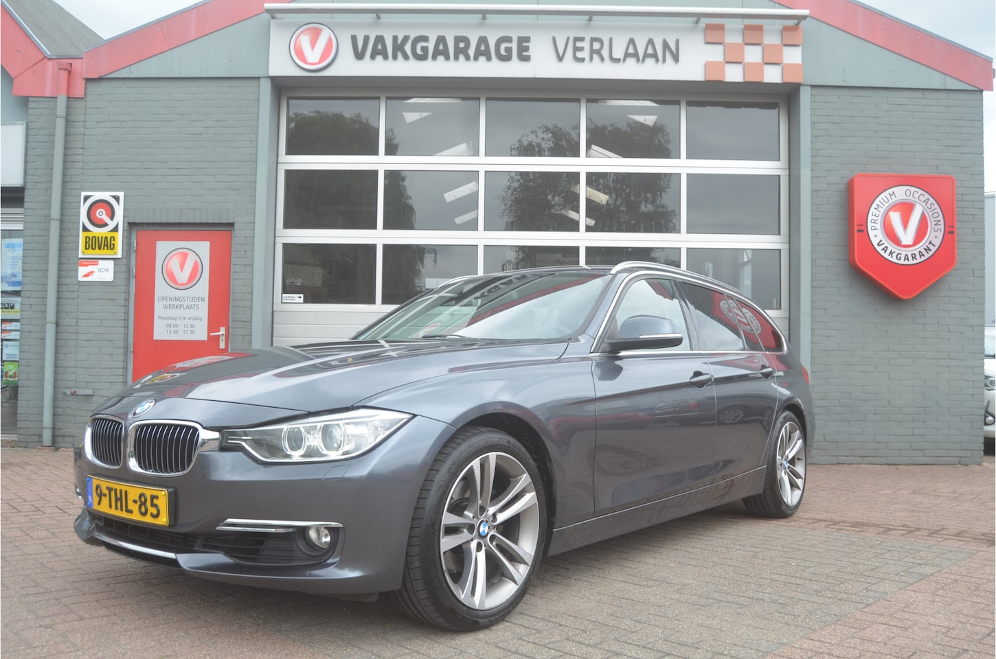 BMW 3-serie Touring - 320i High Executive trekhaak leder 12 mnd. gar. - AutoWereld.nl