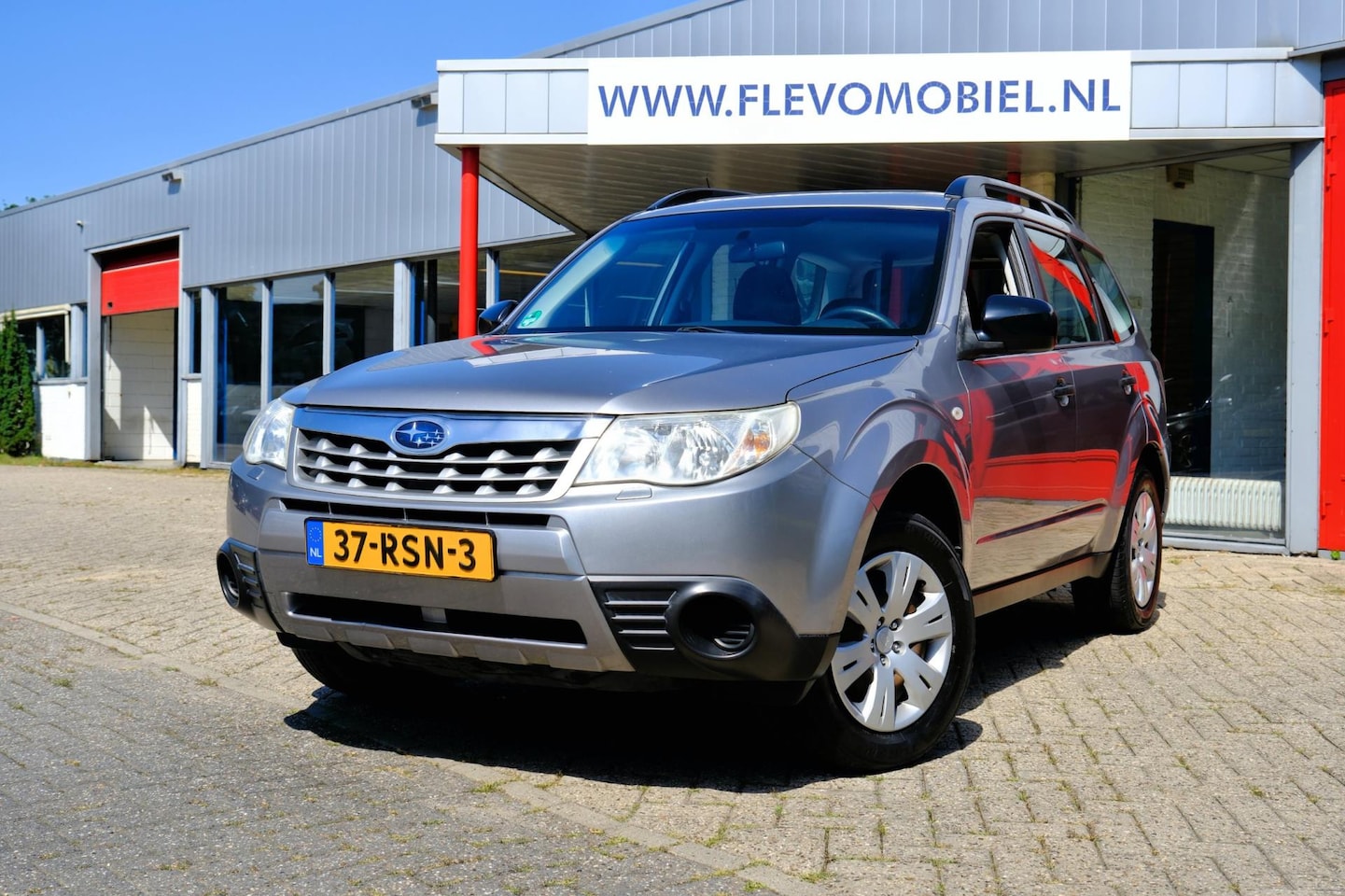 Subaru Forester - 2.0 X Intro AWD Pano|Clima|Trekhaak|Stoelverwarming - AutoWereld.nl
