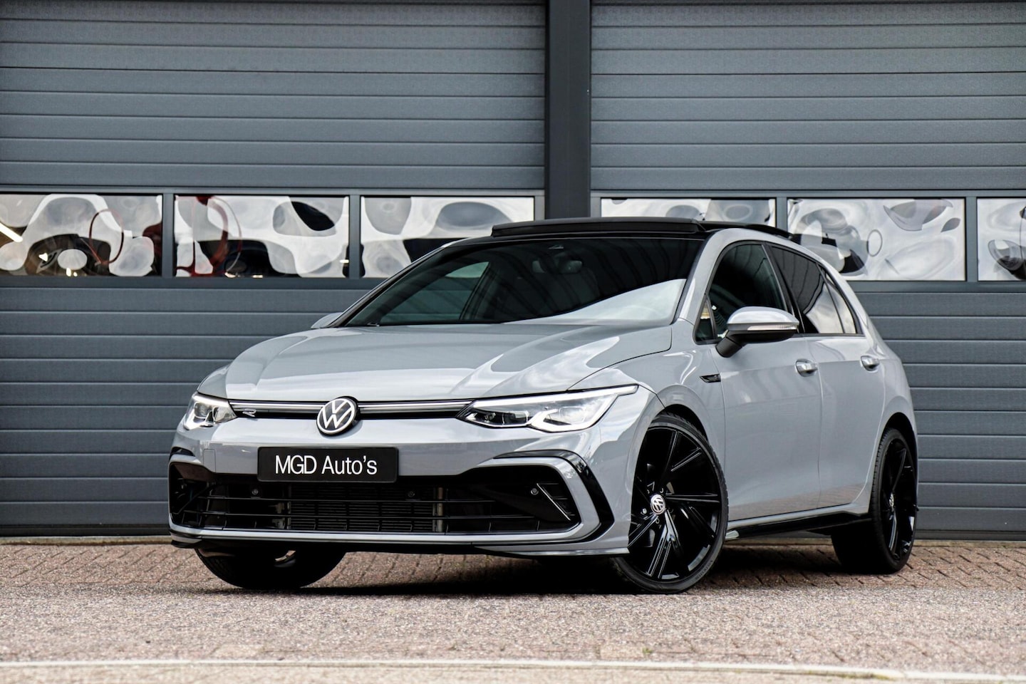 Volkswagen Golf - 1.5 eTSI 3x R-Line /IQ-LIGHT/PANODAK/STOELVERW./CARPLAY/CAMERA/ACC/SFEERVERL.! - AutoWereld.nl