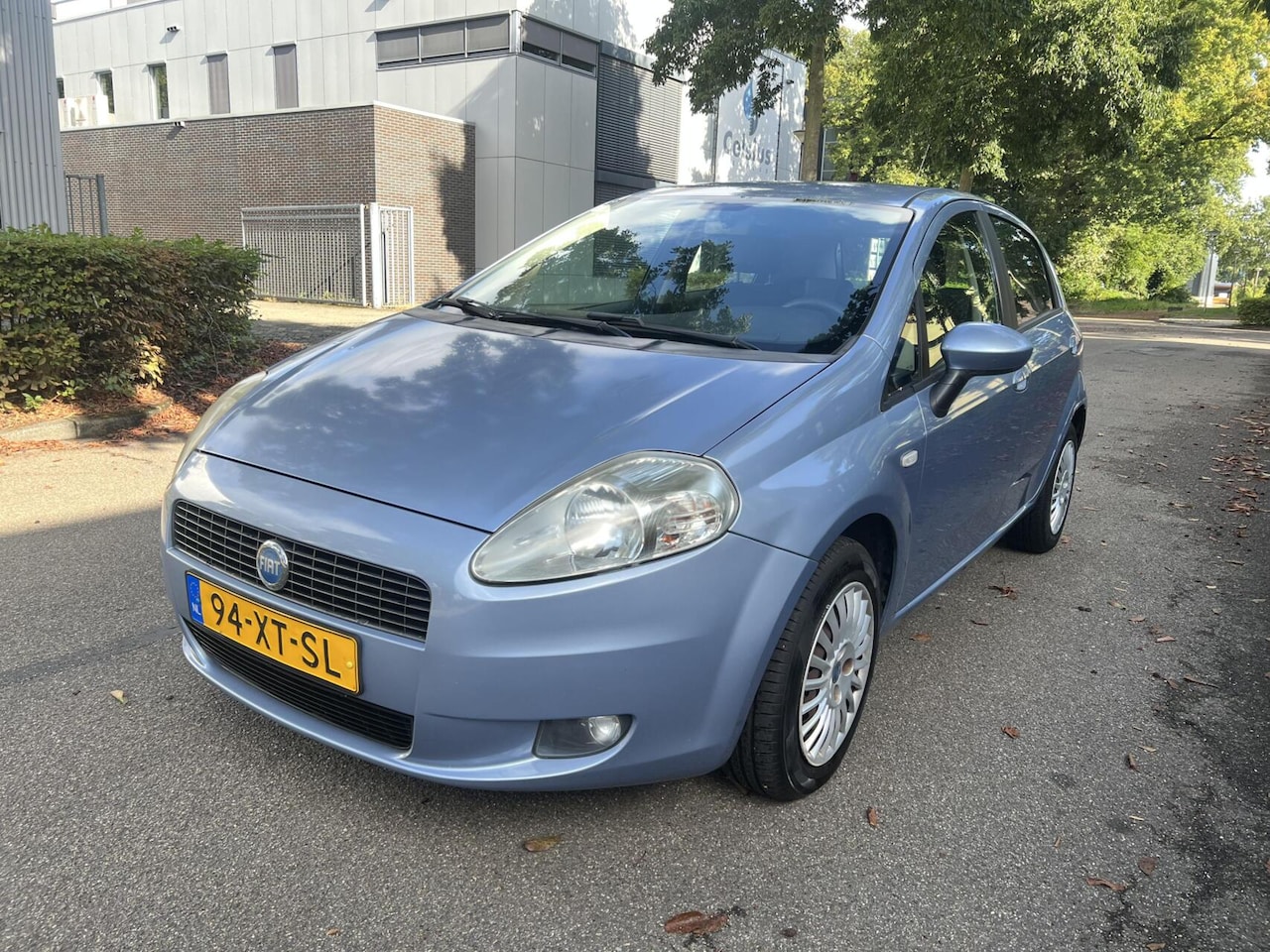 Fiat Grande Punto - 1.4 Dynamic NIEUWE APK / Airco / Elec Pakk - AutoWereld.nl