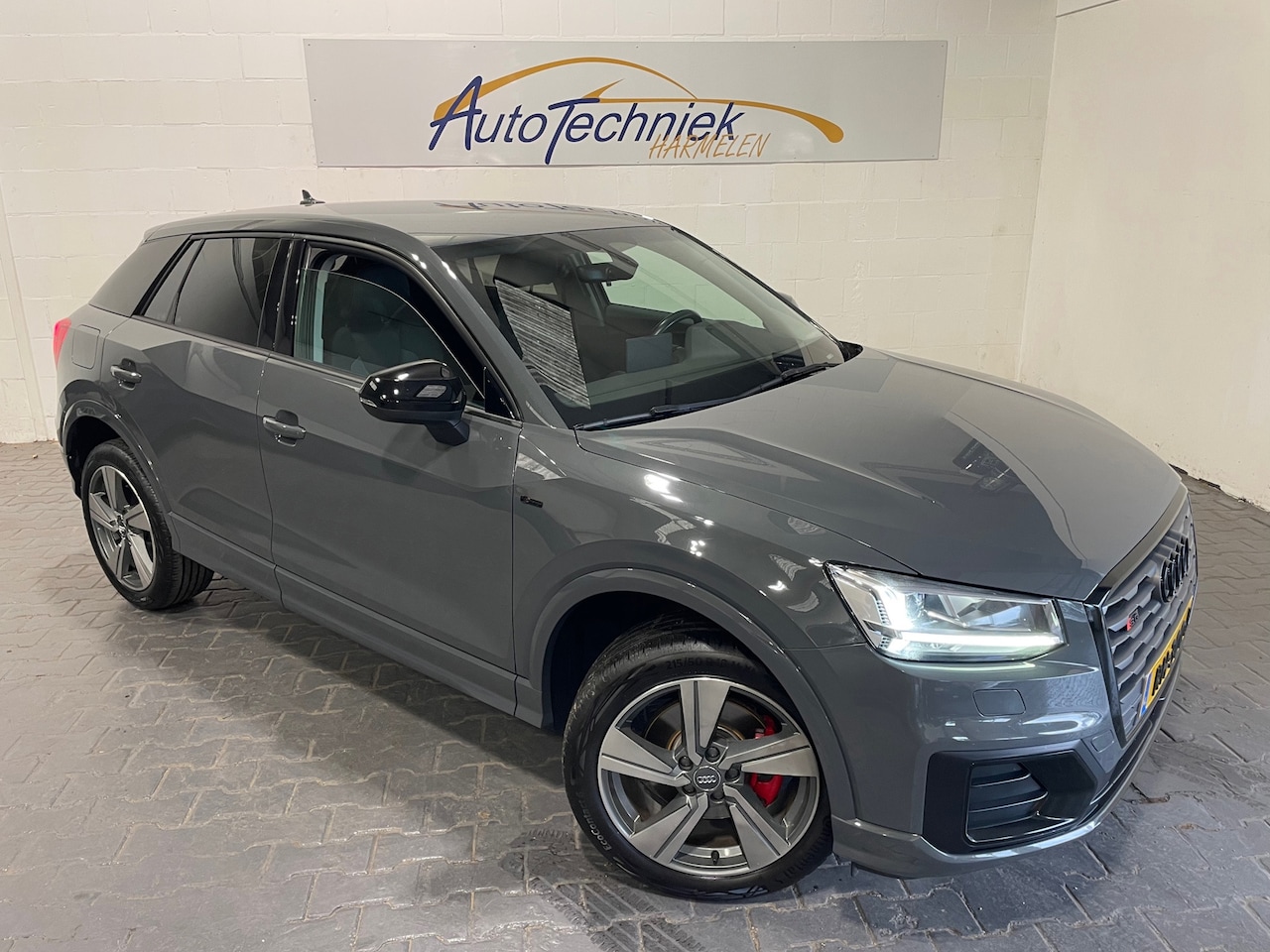 Audi Q2 - 30 TFSI S-Edition *Black Style*LED*PDC*NL-Auto* - AutoWereld.nl