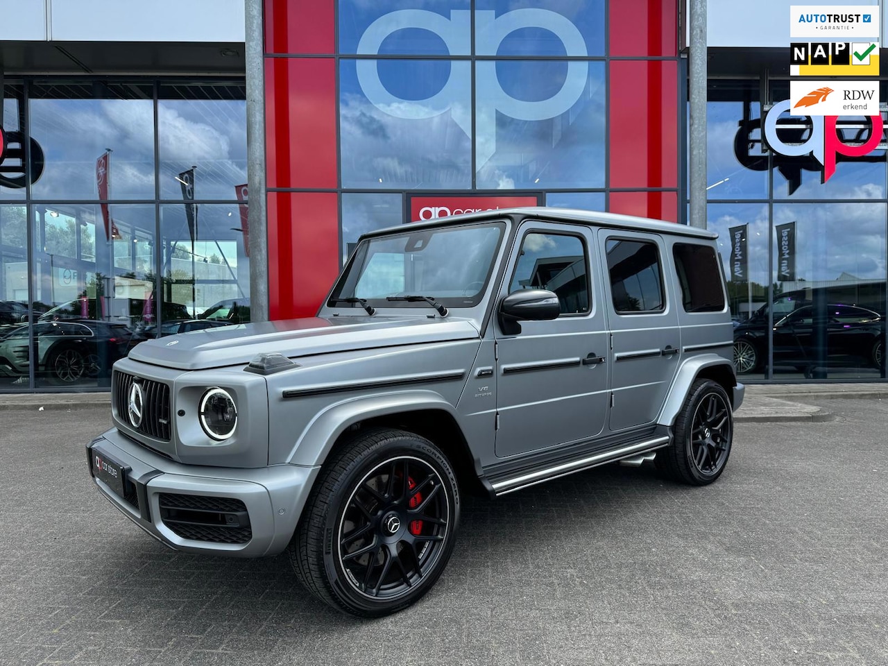 Mercedes-Benz G-klasse - 63 AMG Night Pakket Full Carbon Panorama Burmester Magno grey - AutoWereld.nl