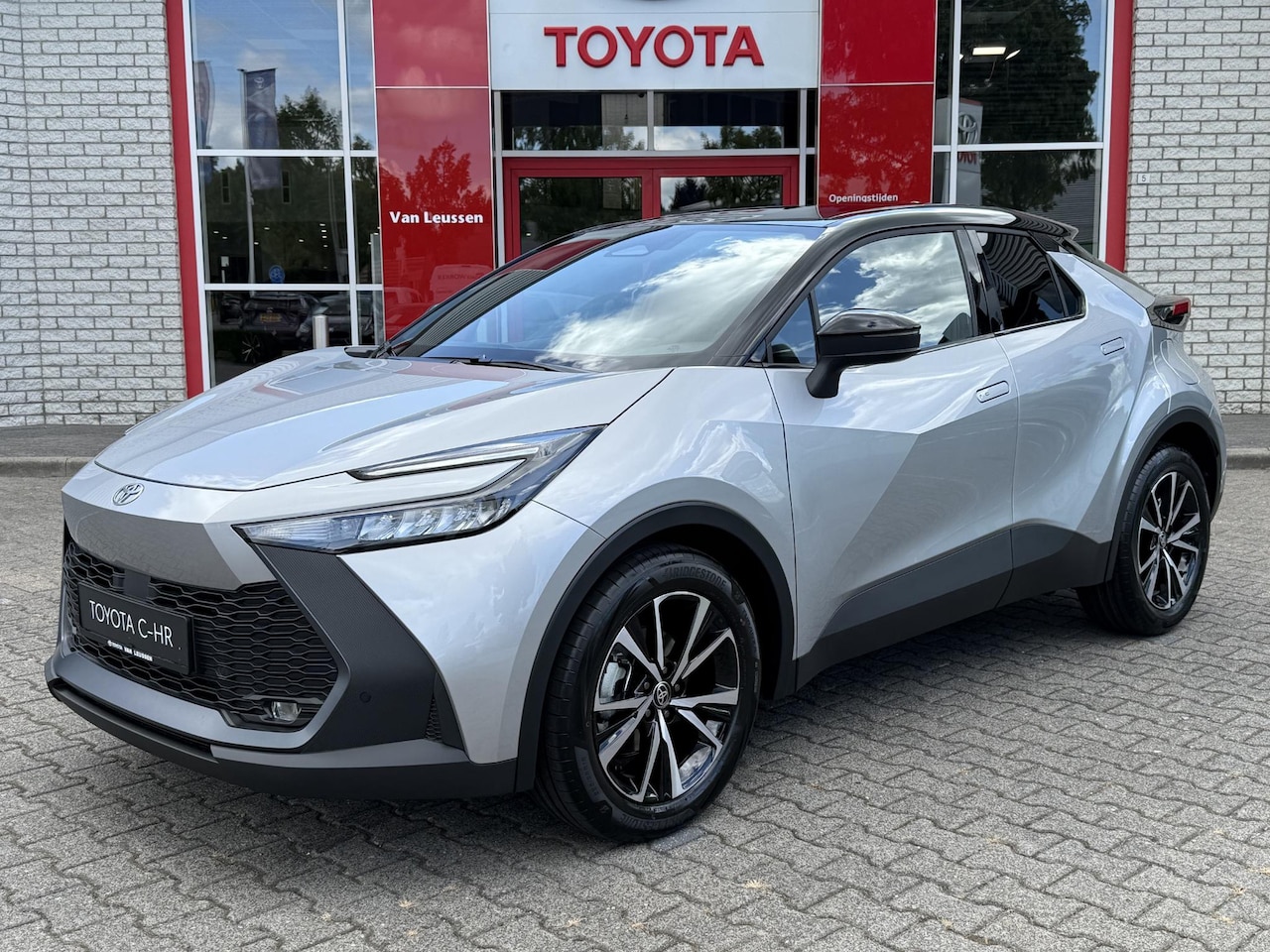 Toyota C-HR - HYBRID 140 DYNAMIC NIEUW & DIRECT LEVERBAAR!! BLIND-SPOT KEYLESS APPLE/ANDROID PARKSENSORE - AutoWereld.nl