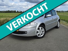 Renault Mégane - 1.6-16V Business Line