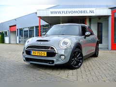 MINI John Cooper Works - S 2.0 192pk JCW Chili Serious Business Aut. Leder|Navi|Sporstoelen|LMV