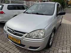 Opel Corsa - 1.2-16V Silverline