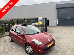 Renault Clio - GERESERVEERD/ZIE MIJN ANDERE ADVERTENTIES