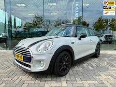 MINI Cooper - 1.5 First Born Edition, NAP, Navi, Panoramadak, LED, Sportstoelen, Keyless, 4 seizoenen ba