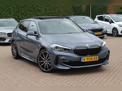 BMW 1-serie - 118i High Exe. M Sport / Panoramadak / Camera / Lederen Kuipstoelen / 19'' / Getint glas /