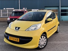 Peugeot 107 - 1.0-12V XS | Lage km stand NAP | APK | EL Ramen | Toerenteller | Radio |