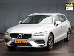 Volvo V60 - 2.0 D3 Momentum Navigatie/Parkeersensor/Half-Leer/Trekhaak