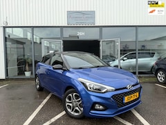 Hyundai i20 - 1.2 Premium | CARPLAY | PARKEERSENSOREN | CRUISE CONTROL | CAMERA | DEALER ONDERHOUDEN | A