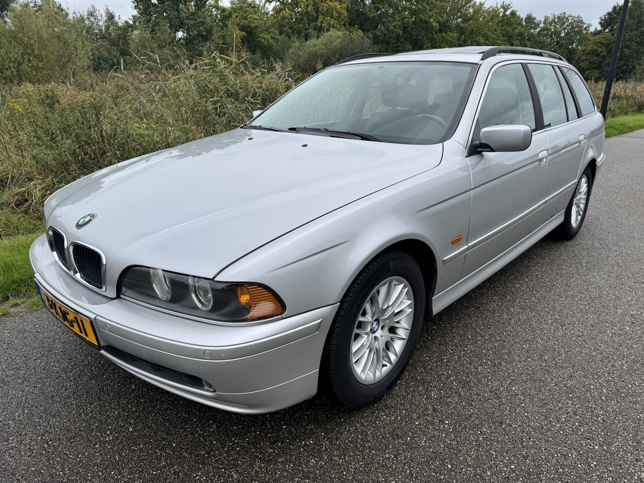 BMW 5-serie Touring - Nette Auto 520i Lifestyle Edition Youngtimer!! - AutoWereld.nl