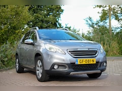 Peugeot 2008 - 1.2 PureTech Allure Pano/Trekh/Climate/APK