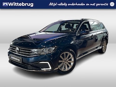 Volkswagen Passat Variant - 1.4 TSI 218PK DSG PHEV GTE Business / Digital Cockpit Pro / Trekhaak / Panoramadak / 17''