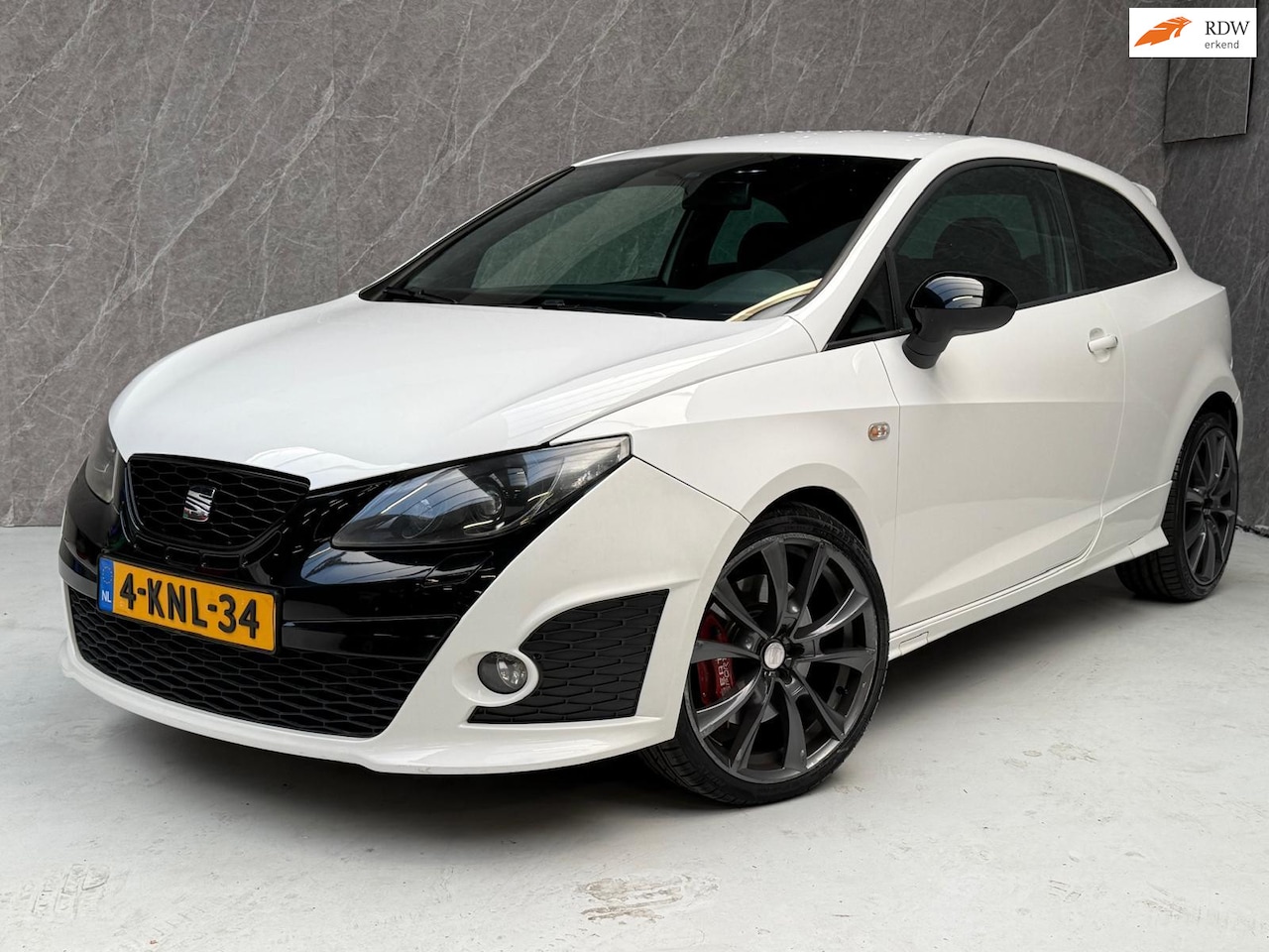 SEAT Ibiza SC - 1.4 TSI Cupra Bocanegra / DSG / Goed Onderhouden - AutoWereld.nl
