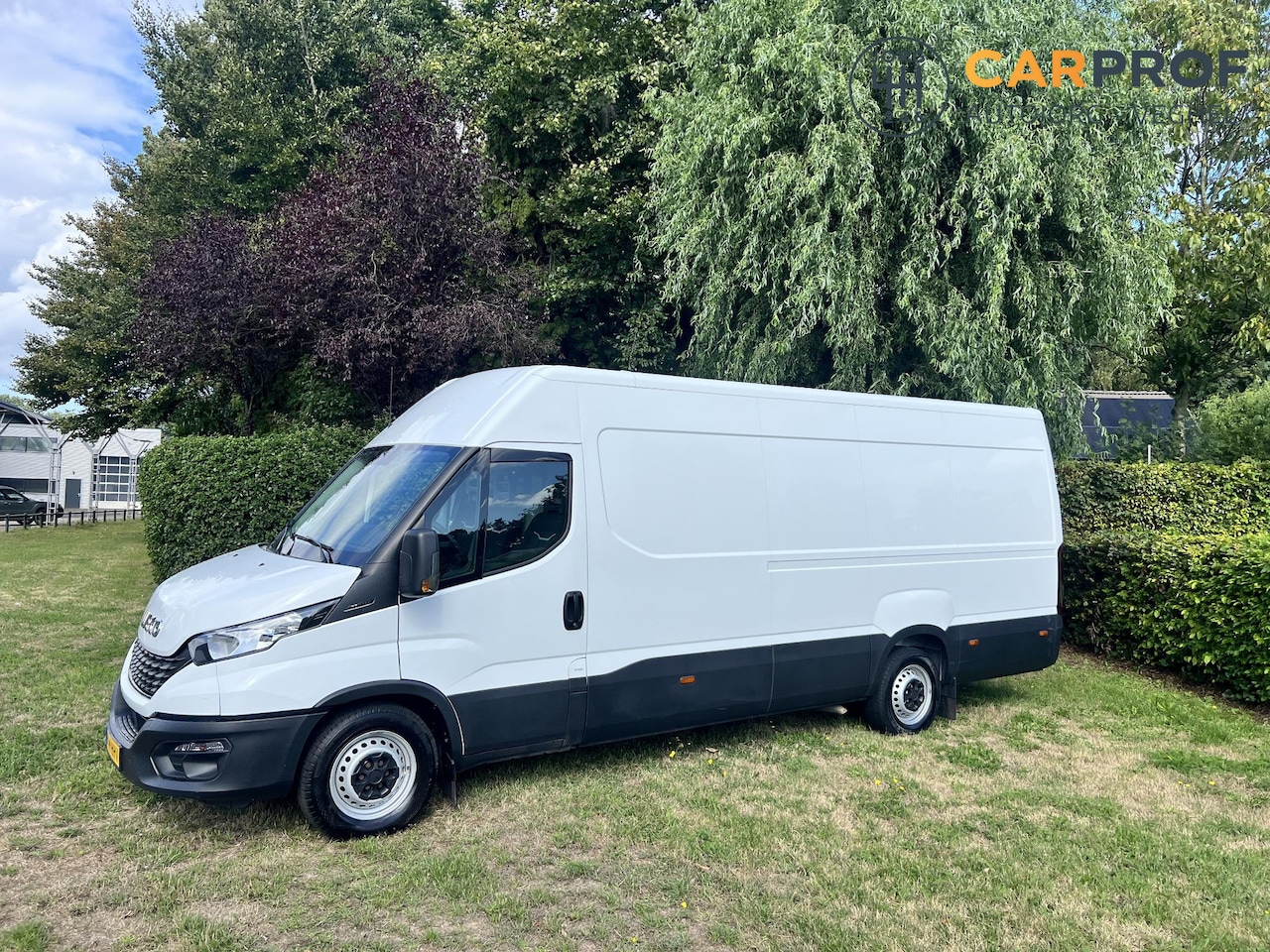 Iveco Daily - 35S16V 2.3 410 H2 Maxi Climate Controle Trekhaak 3500 KG  160PK - AutoWereld.nl