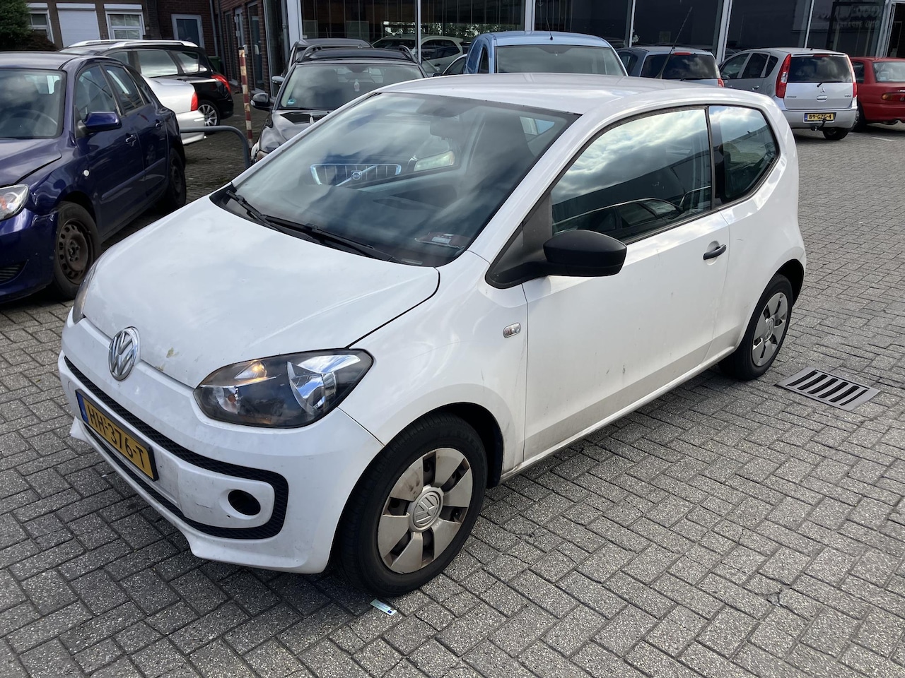 Volkswagen Up! - 1.0 move up! lichte voorschade radateur lekt - AutoWereld.nl