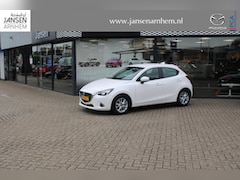 Mazda 2 - 2 1.5 Skyactiv-G Dynamic Trekhaak, All Season, PDC, LMV 15 Inch, LKA, Navi, Airco, Cruise,