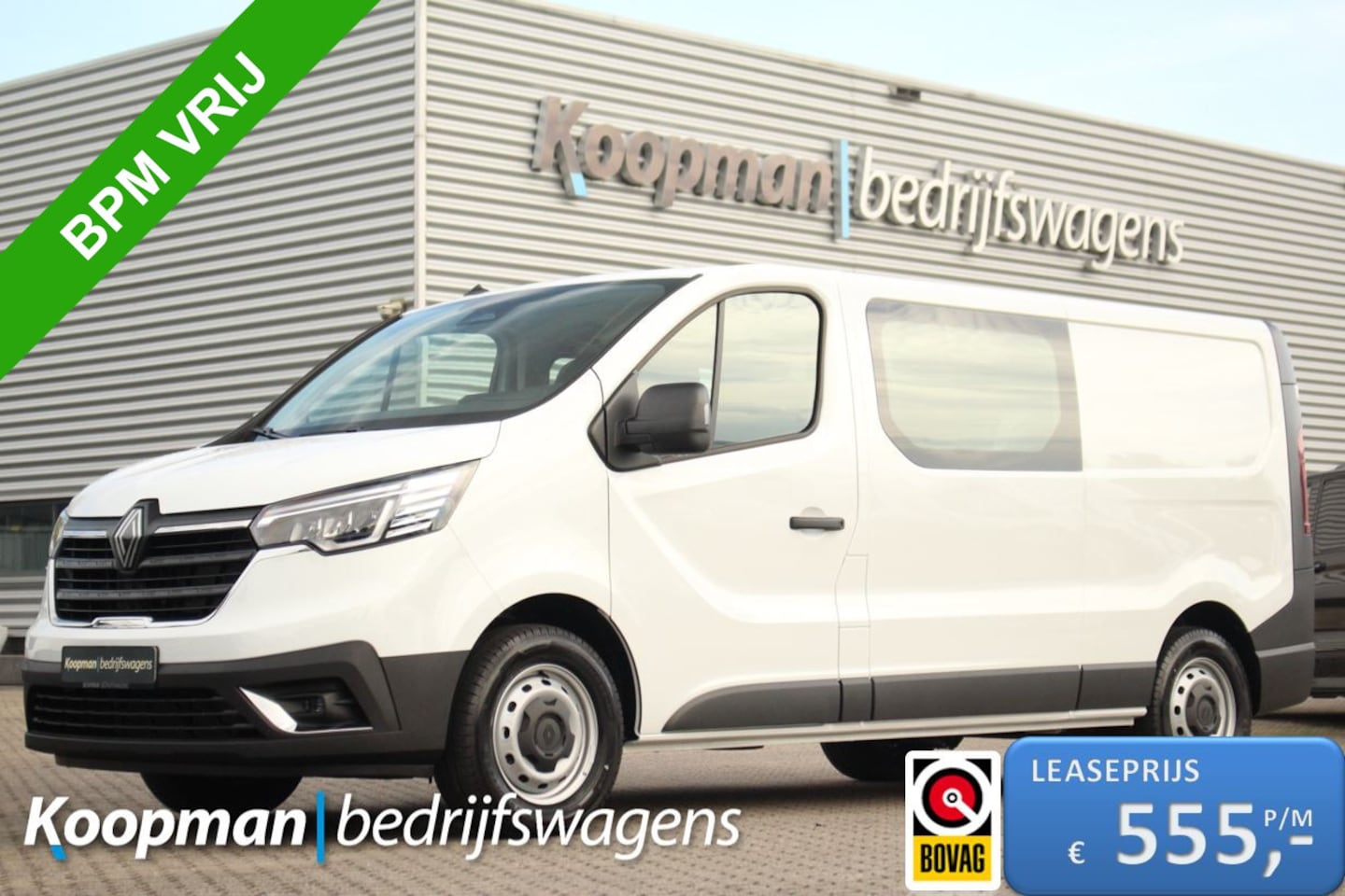 Renault Trafic - 2.0dCi 130pk T30 L2H1 DC | 6-Zits | Carplay/Android | Camera | Lease 555,- p/m - AutoWereld.nl