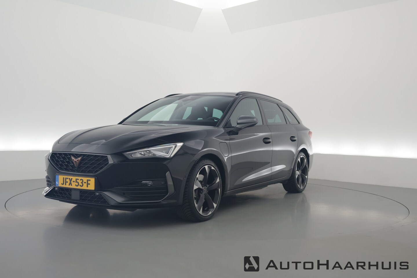 CUPRA Leon Sportstourer - 1.4 e-Hybrid 204pk | Navi | Adapt. Cruise | CarPlay | Keyless | Camera | Stoel-Stuurverw. - AutoWereld.nl