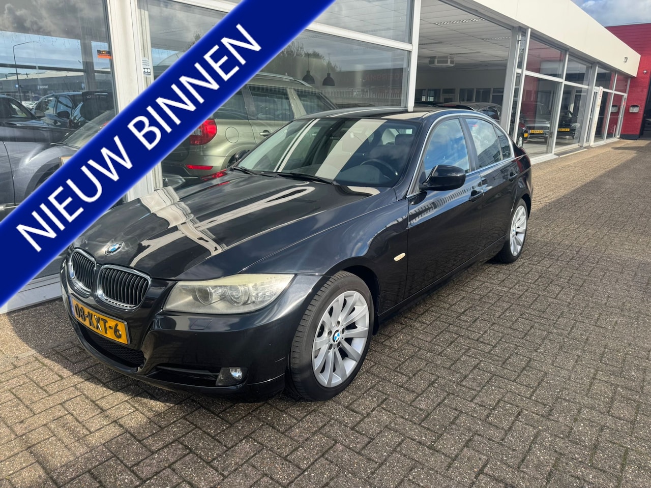 BMW 3-serie - 318i Business Line | Trekhaak | Automaat | Cruise control | Navigatie | NAP | APK tot 15-0 - AutoWereld.nl