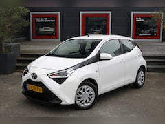 Toyota Aygo - 1.0 VVT-i x-play Automaat | DAB | bluetooth |