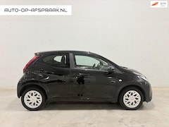 Toyota Aygo - 1.0 VVT-i x-play 5drs. Airco BTW 21% Camera