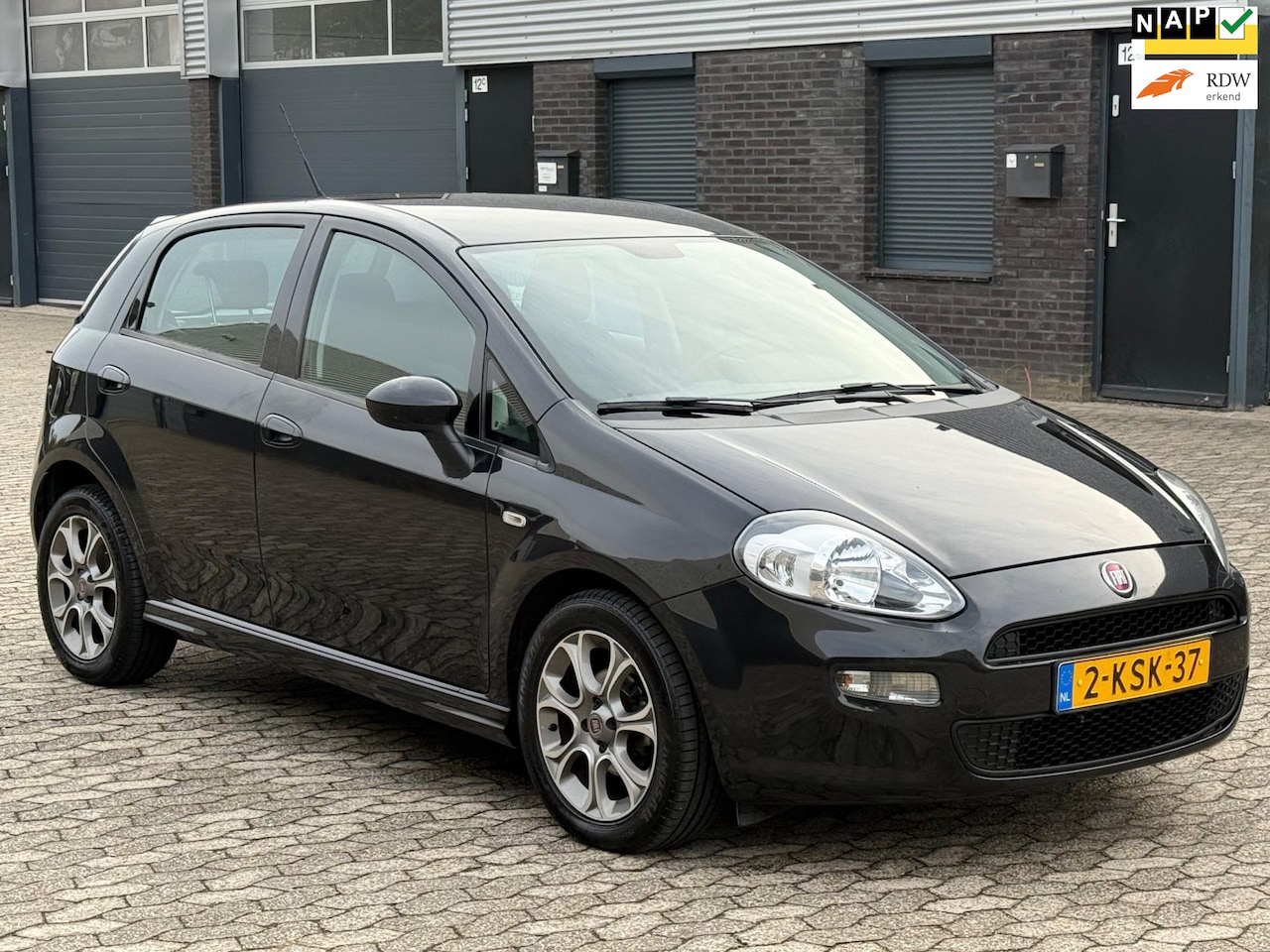 Fiat Punto Evo - 0.9 TwinAir Pop AIRCO BOEKJES LICHTMETAAL NAP APK - AutoWereld.nl