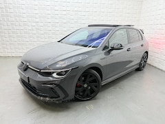 Volkswagen Golf - 1.5 eTSI 2x R Line VIRTUAL PANO SFEER ACC IQ