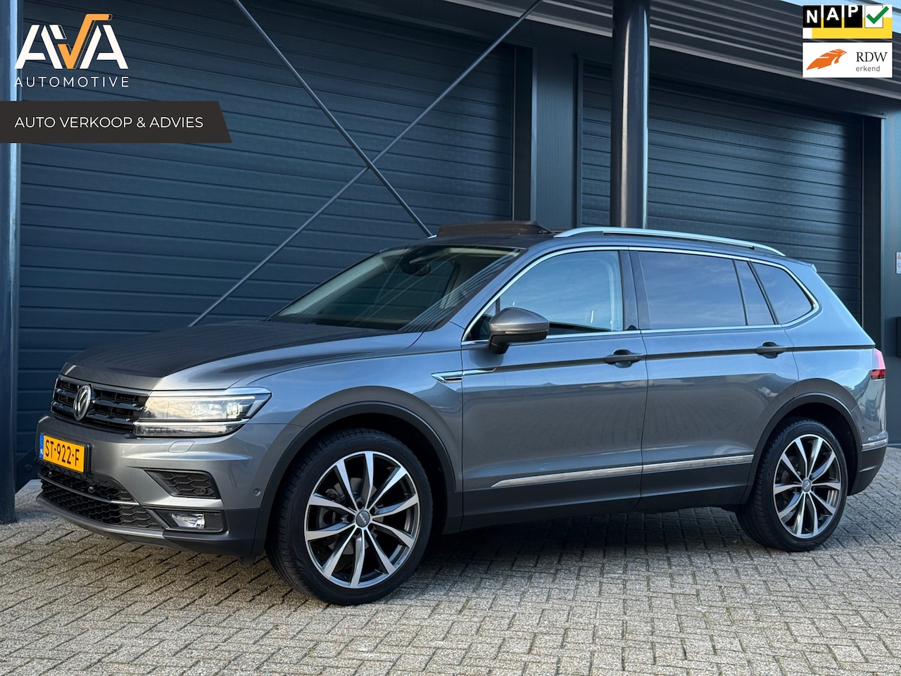 Volkswagen Tiguan Allspace - 1.4 TSI Highline 1.4 TSI Highline, Panodak, Stoelverwarm, Trekhaak, Apple carplay/android - AutoWereld.nl