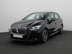 BMW 2-serie Active Tourer - 220i M Sportpakket |	Achteruitrijcamera | Parking Assistant | Elektrisch verwarmde voorsto
