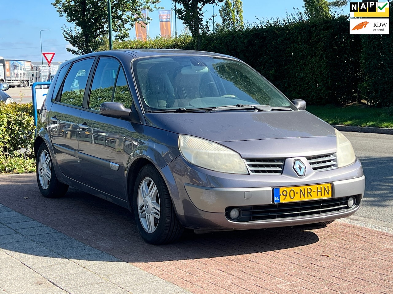 Renault Scénic - 2.0 Privilège Luxe **AUTOMAAT/ Ruime Auto - AutoWereld.nl