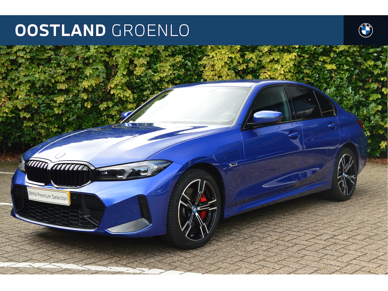 BMW 3-serie - 320e High Executive M Sport Automaat / Sportstoelen / Stoelverwarming / Adaptief M Onderst - AutoWereld.nl