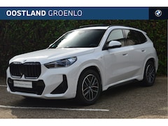 BMW X1 - sDrive20i M Sport Automaat / Panoramadak / Sportstoelen / Stoelverwarming / Adaptieve LED