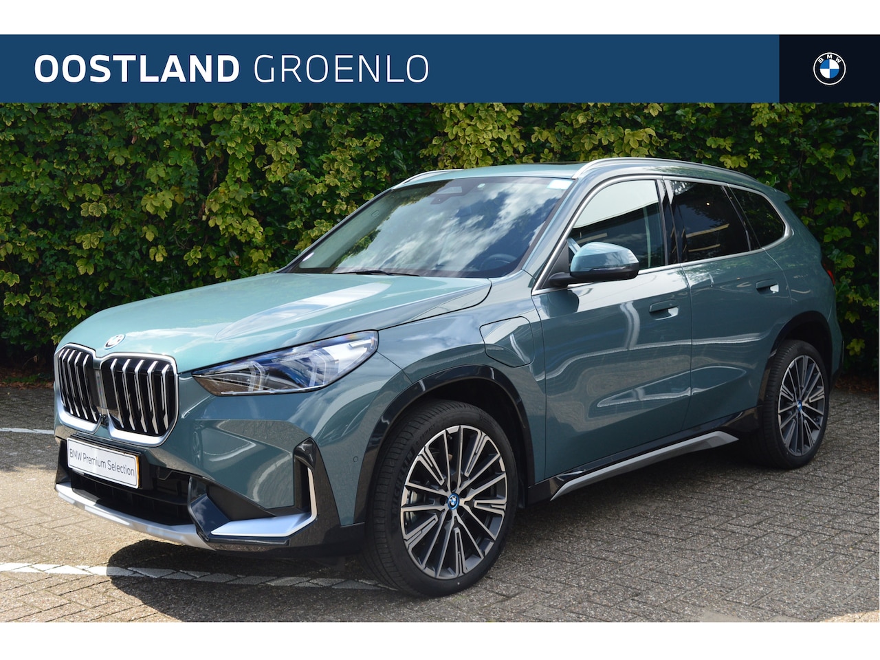 BMW X1 - xDrive25e Automaat / Panoramadak / Comfort Access / Adaptieve LED / Head-Up / Harman-Kardo - AutoWereld.nl